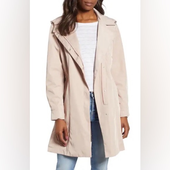 Kristen Blake Jackets & Blazers - Kristen Blake hooded rain jacket. Size XL. Blush pink.